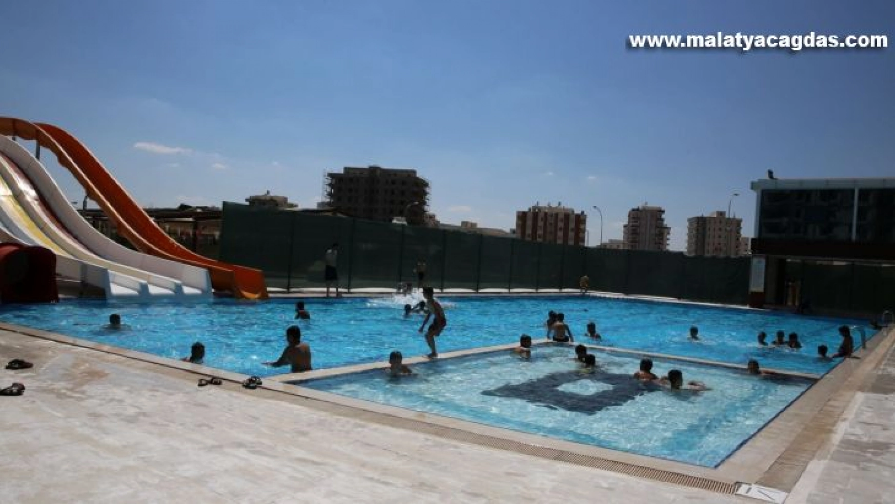 Karaköprü'de yüzme havuzu hizmete açılıyor