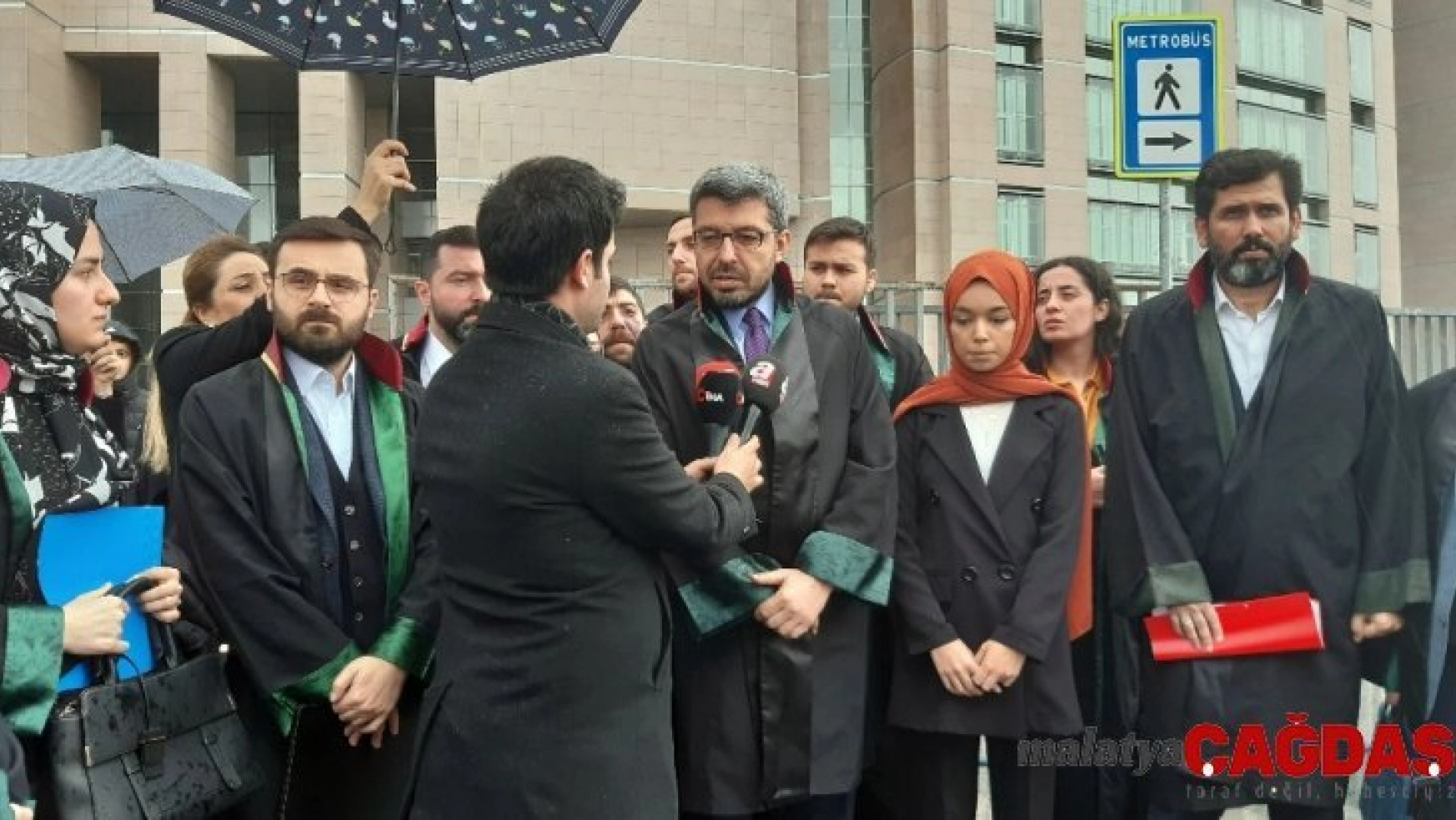 Karaköy'de başörtülü kızlara saldıran sanık hakim karşısında