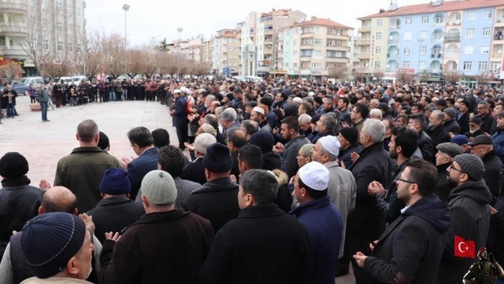 Karaman'da İdlib şehitleri için gıyabi cenaze namazı kılındı