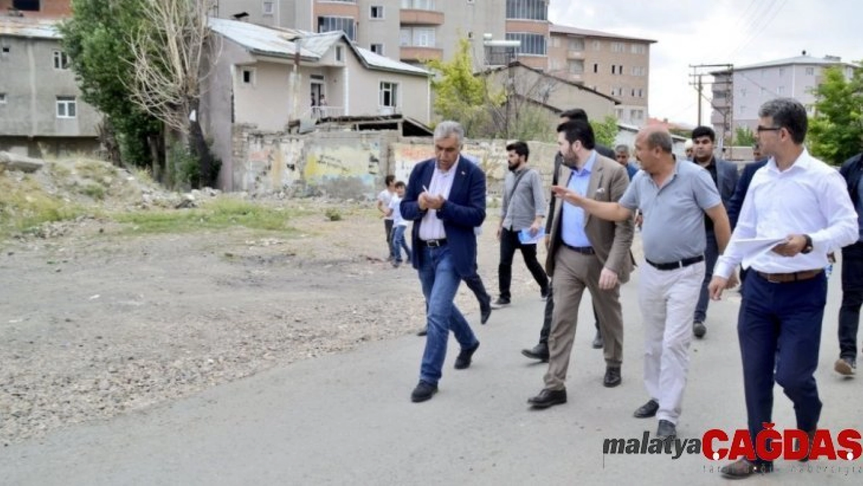 Belediyesi heyeti, Bahçelievler Mahallesi'nde incelemelerde bulundu
