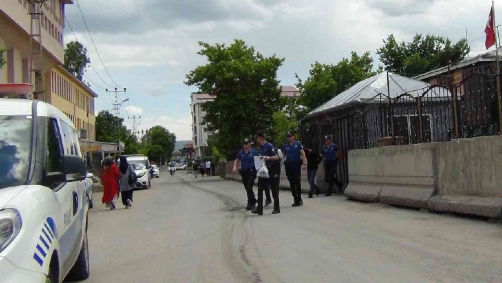 Kars'ta 2 oto hırsızı tutuklandı