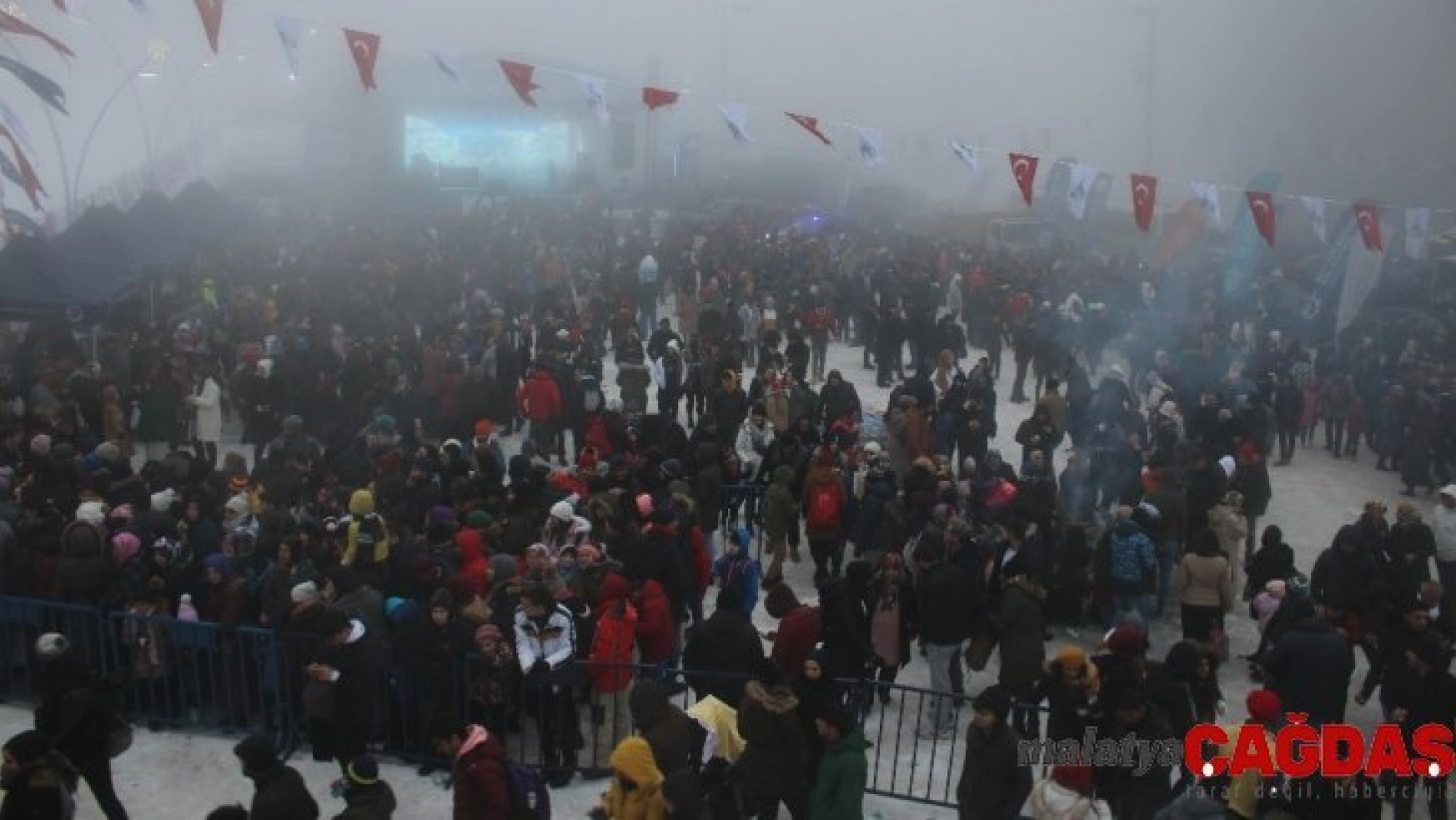 Kartepe'deki kar festivaline vatandaşlar akın etti