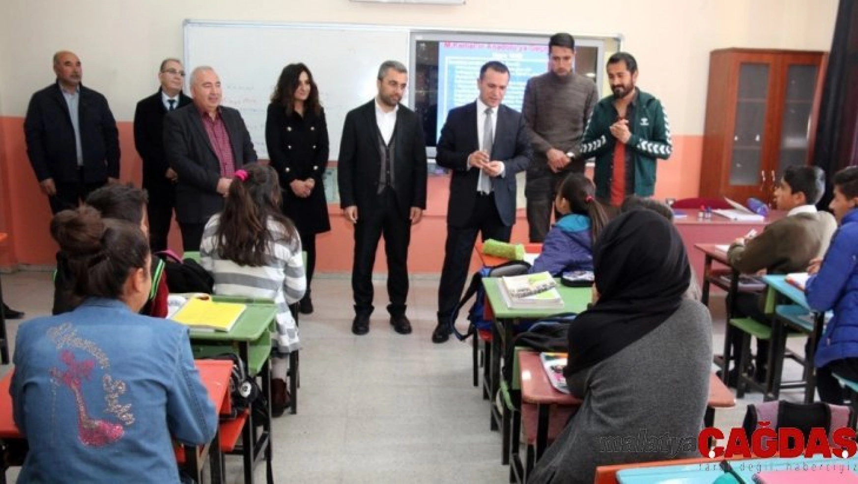 Kaymakam Türkman ve Başkan Say öğrencilerle buluştu