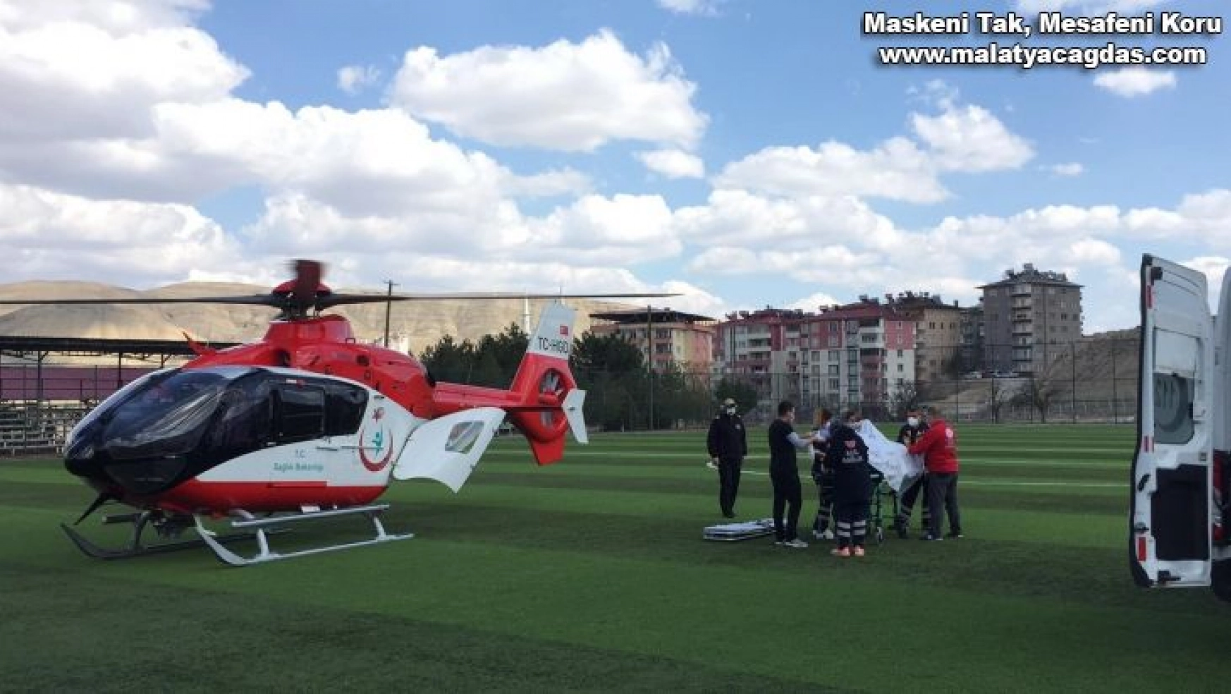 Kazada ağır yaralanan kişinin imdadına hava ambulansı yetişti