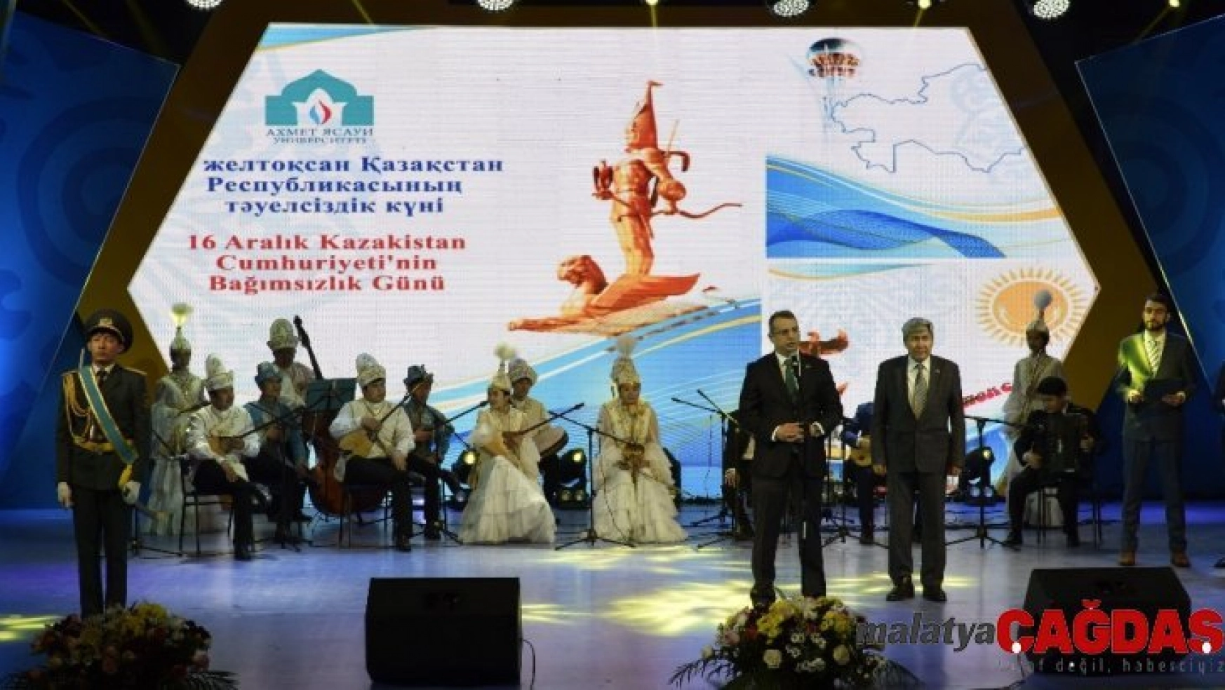 Kazakistan'ın bağımsızlığının 28. yılı Ahmet Yesevi Üniversitesinde coşkuyla kutlandı