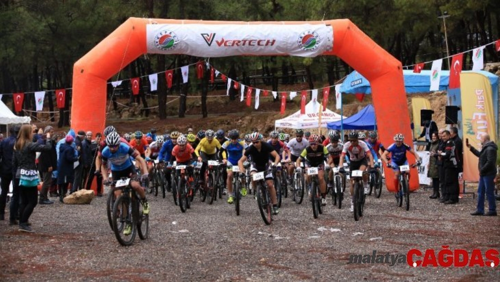 Kepez'in pedal şampiyonları ödüllendirildi