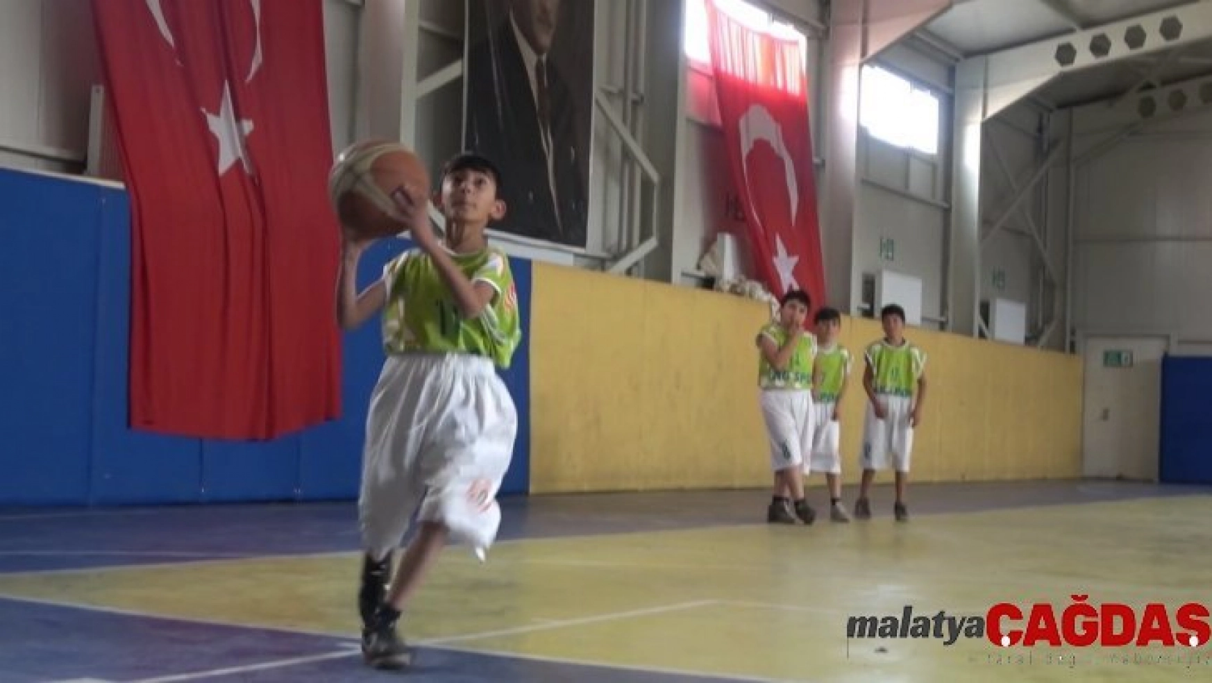 Kırıkkale'de çocuklar ilk kez basketbolla tanıştı