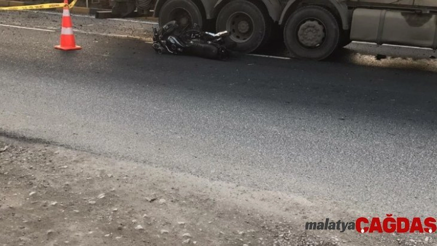 Kırkağaç'ta kamyon motosiklet ile çarpıştı: 1 ölü