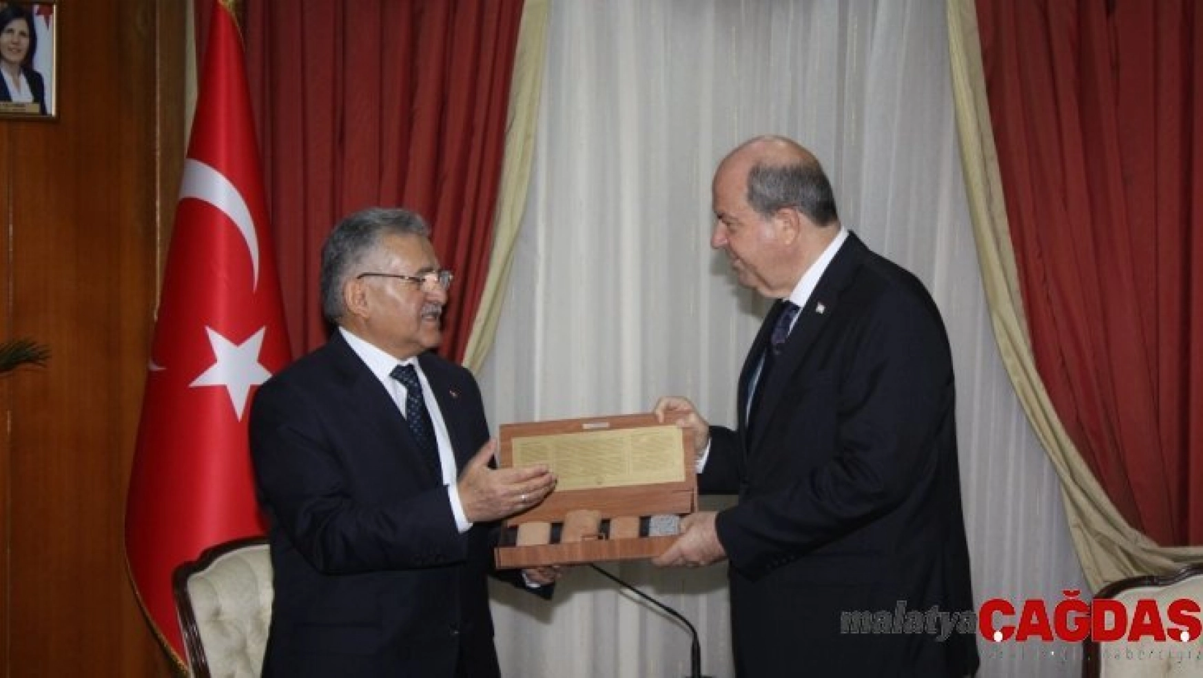 KKTC Başbakanı Tatar, Kayseri Belediye Başkanı Büyükkılıç'ı kabul etti
