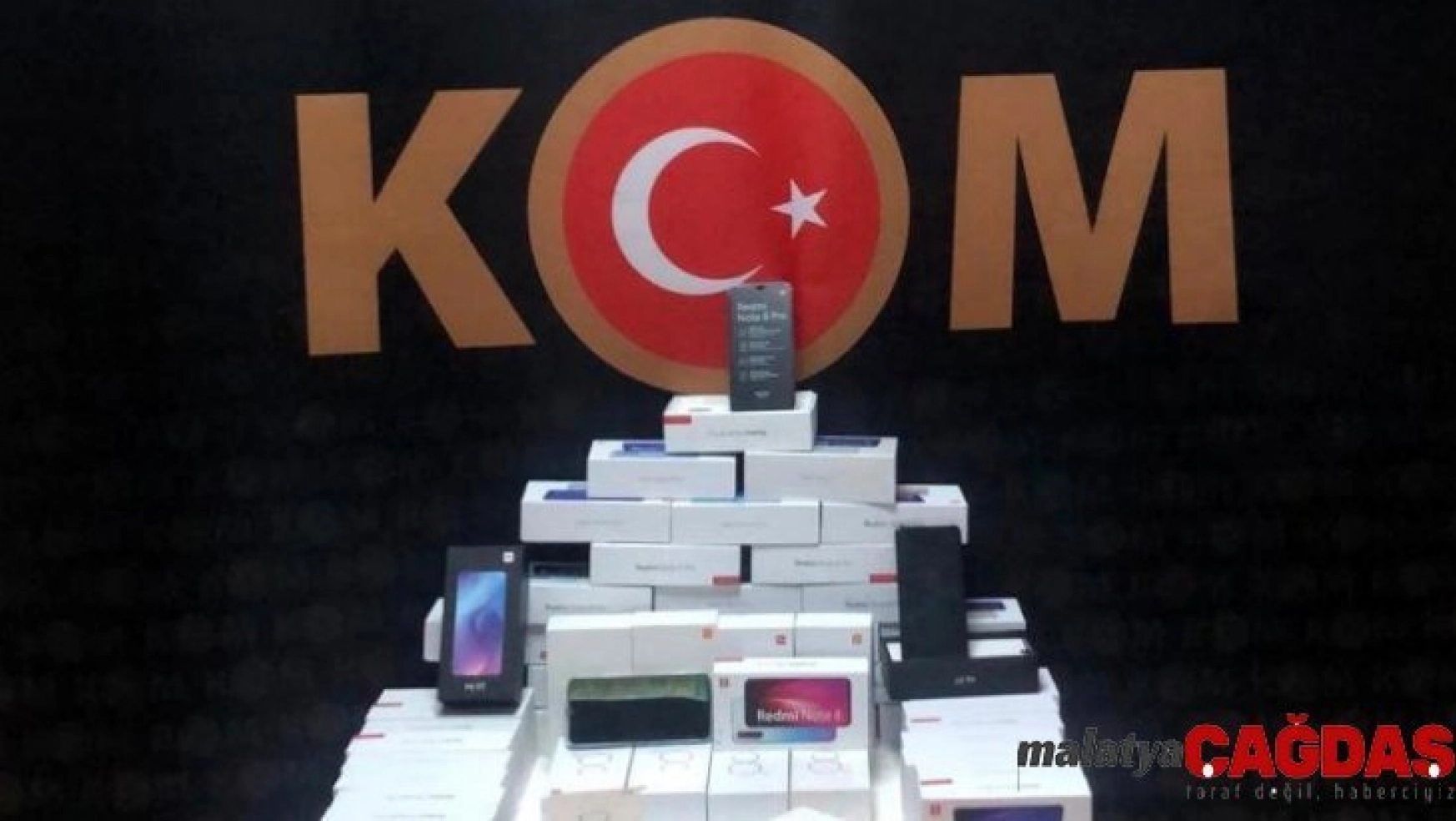 Kocaeli'de kaçak cep telefonu operasyonu: 1 gözaltı