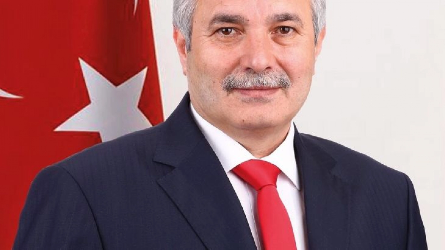 Kozan Belediye Başkanı Özgan'dan ünlü oyuncuya tazminat davası