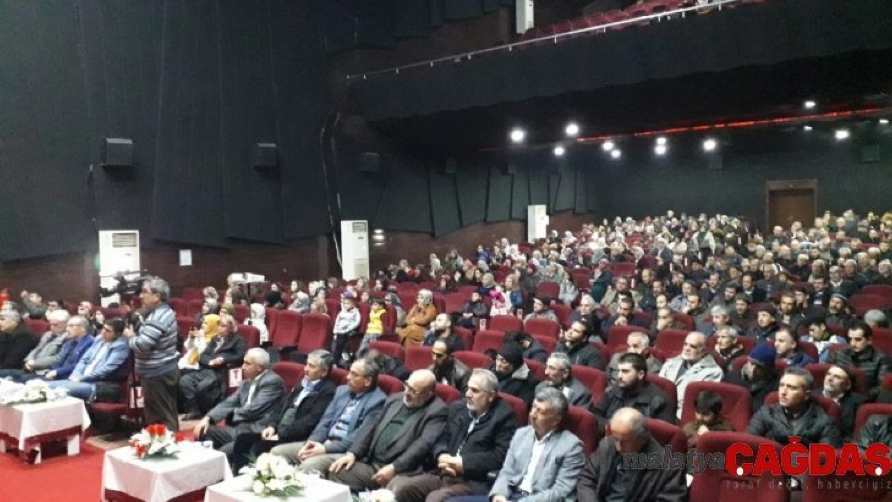 Kozan'da 'Mekke'nin Fethi ve Kur'an Ziyafeti' konulu konferans