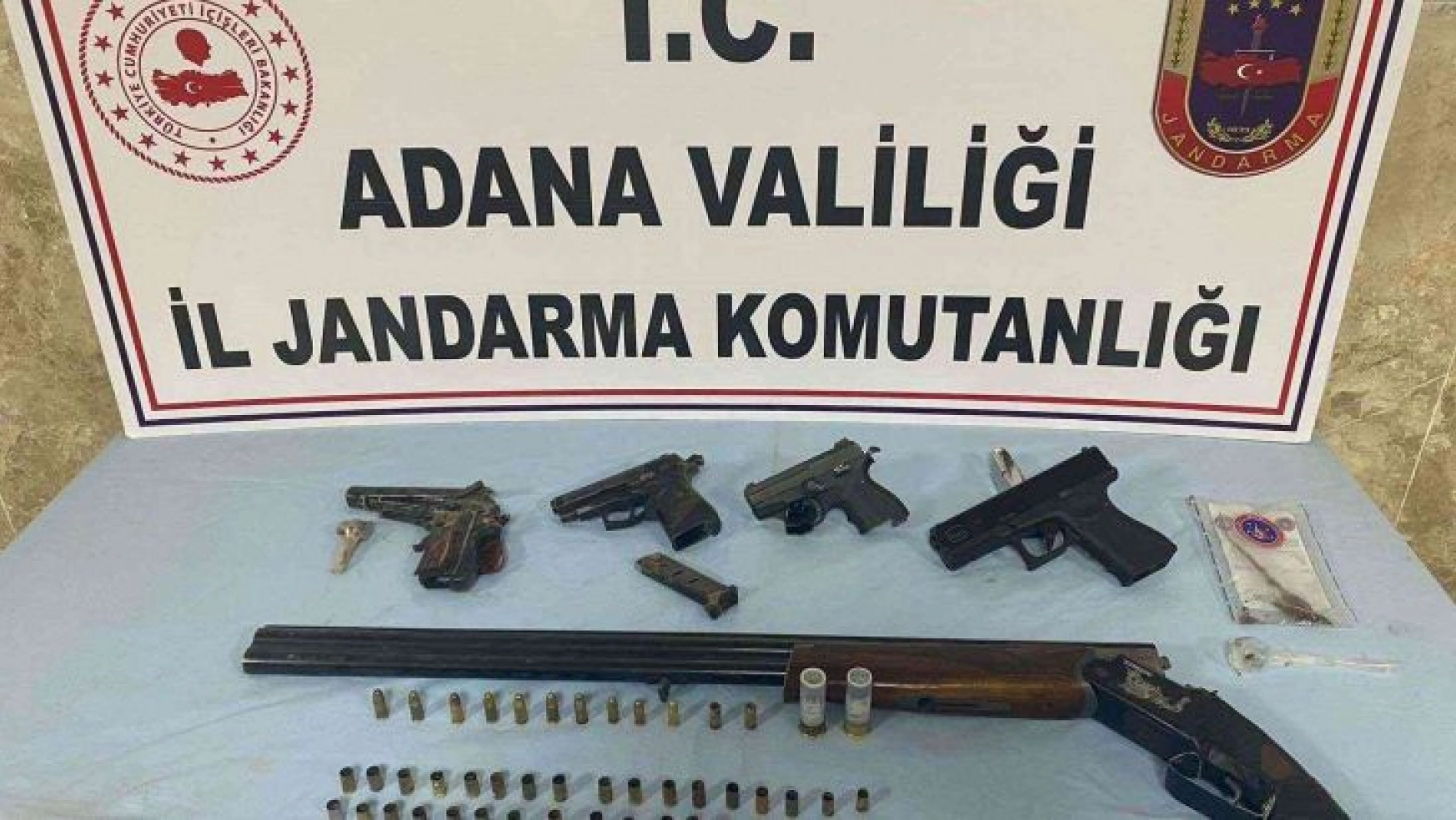Kozan'da silah ticareti yapan zanlı yakalandı
