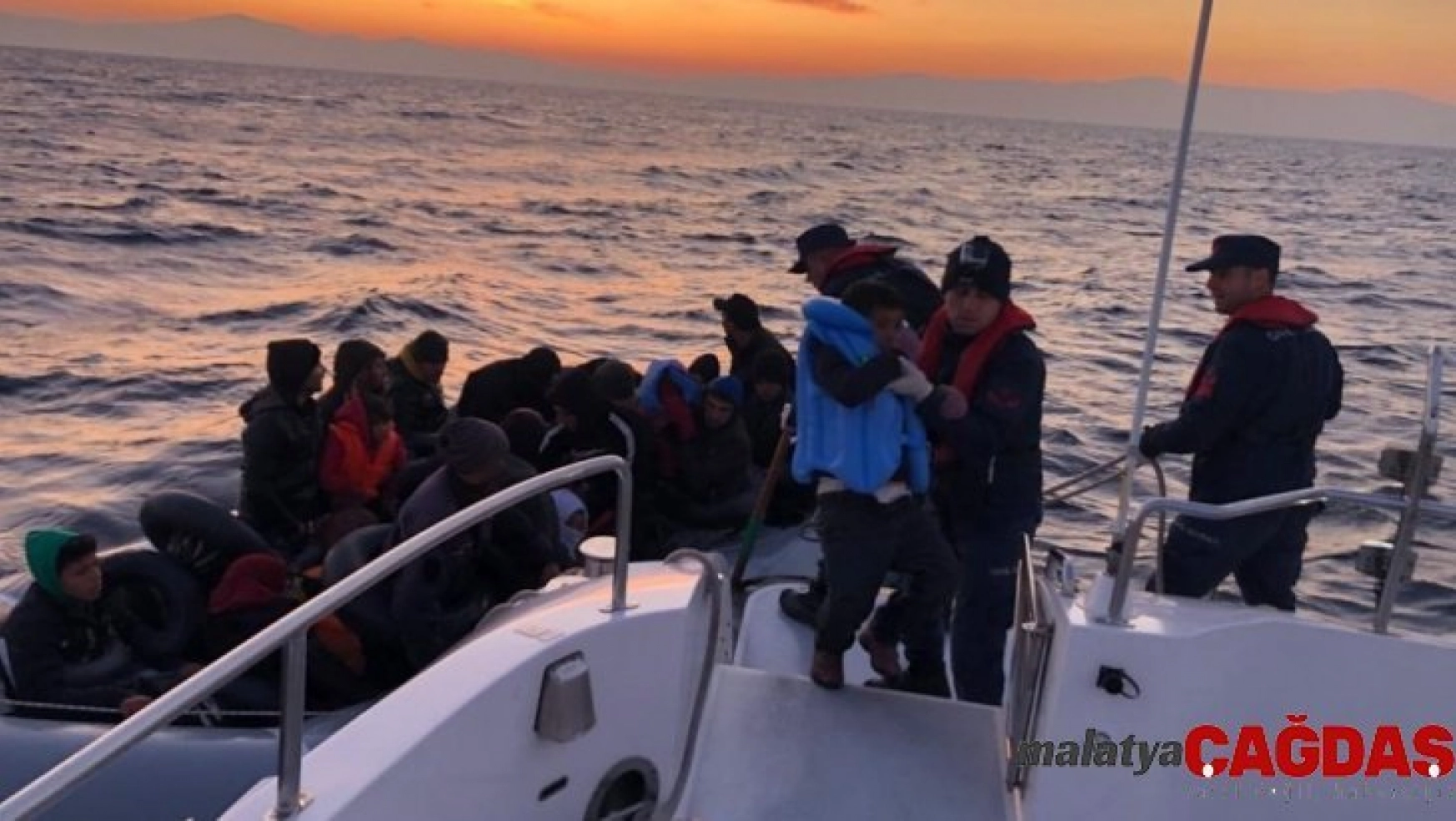 Kuşadası'nda 33 düzensiz göçmen yakalandı