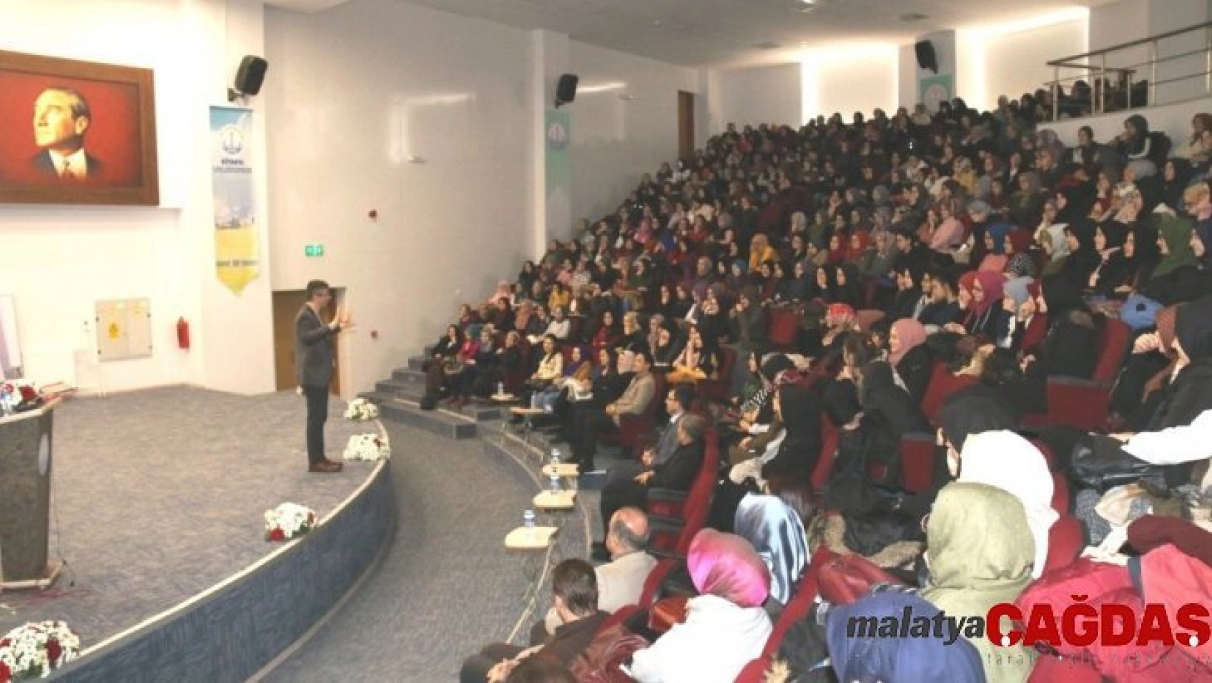 Kütahya'da öğrencilere 'Hedef 2020 Tam İsabet' konulu motivasyon semineri