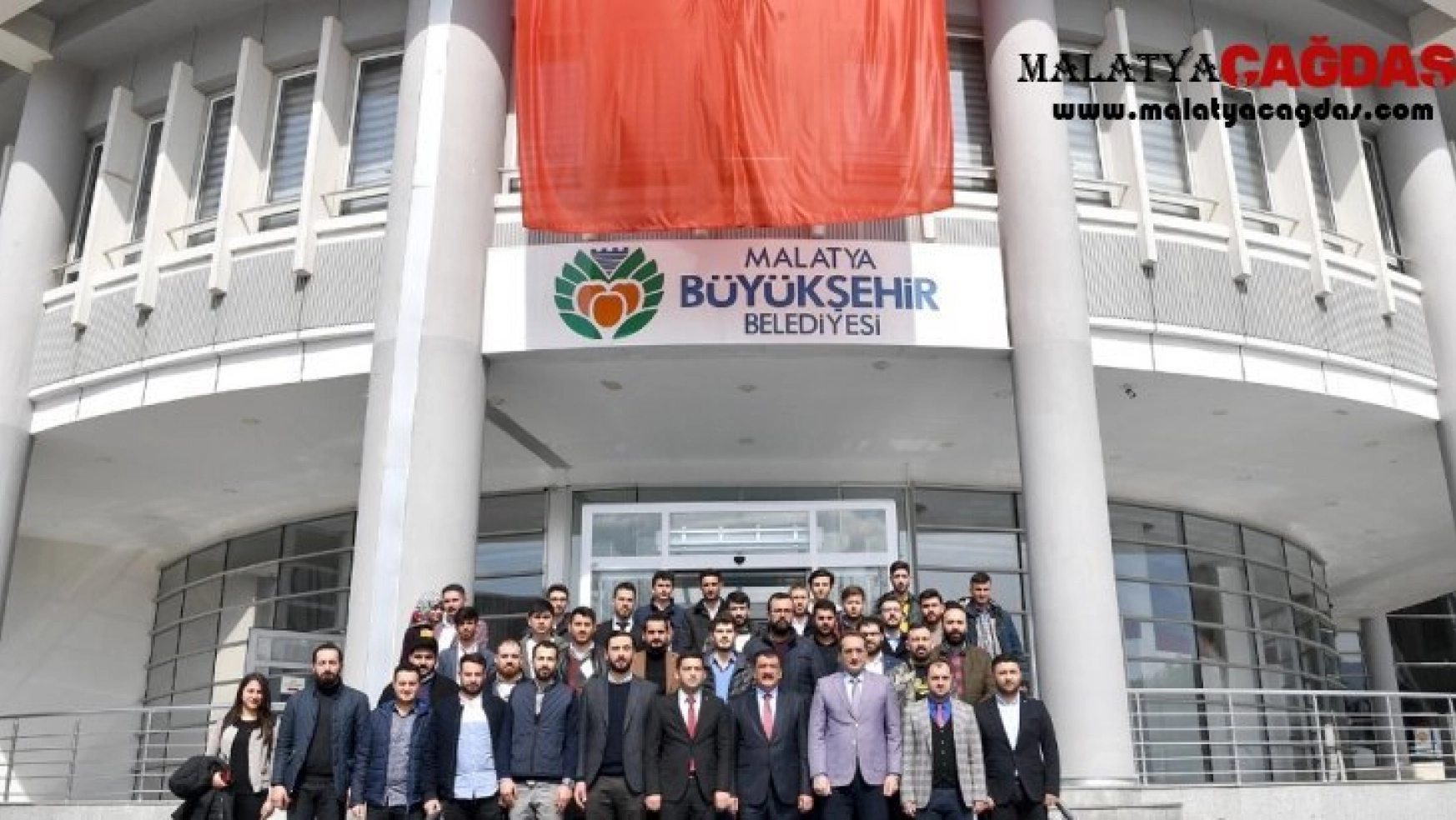 Malatya'a maça gelen taraftarlara Türk Bayrağı dağıtılacak