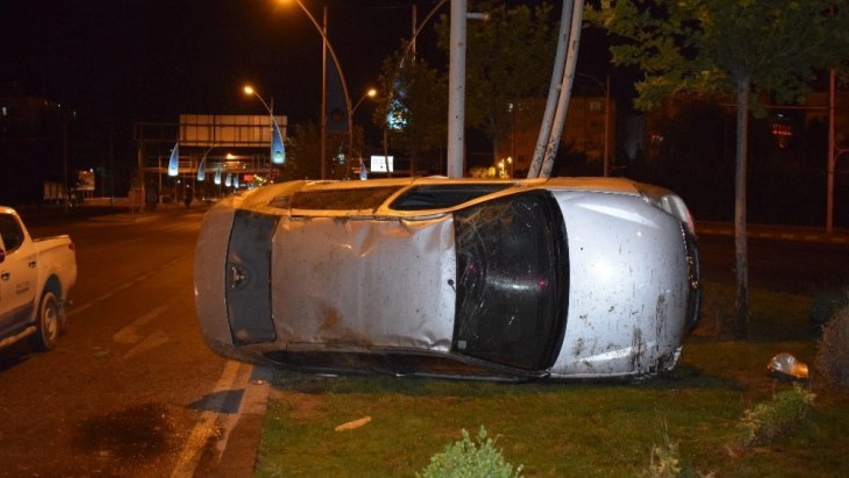 Malatya da ehliyetsiz sürücü kaza yaptı 1 yaralı