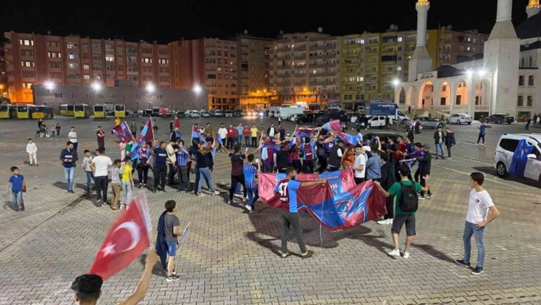 Mardin'de Trabzonspor'un şampiyonluğu coşku ile kutlandı