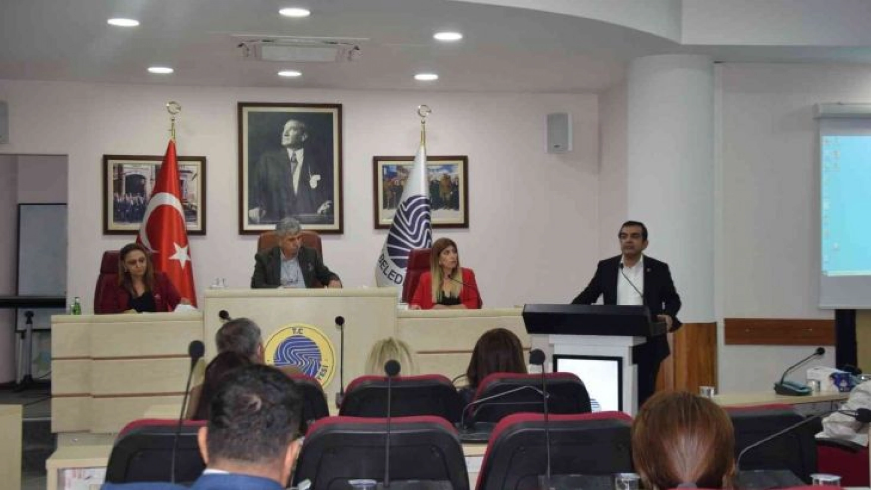 Meclis toplantısında CHP'li Vursavuş'tan ilginç öneri