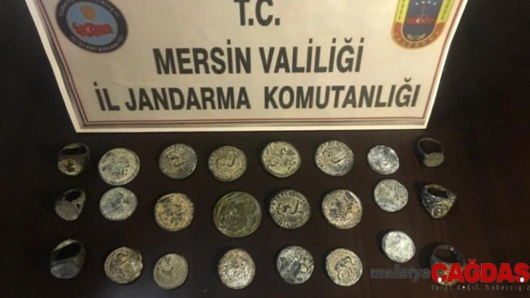 Mersin'de tarihi eserleri satmaya çalışan bir kişi suçüstü yakalandı