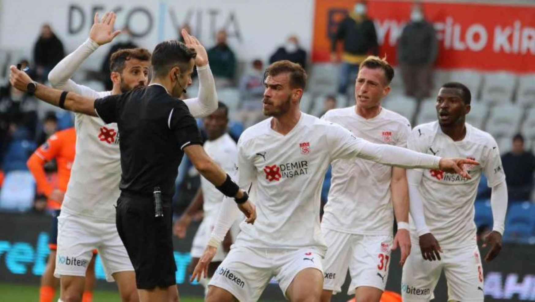 Mete Kalkavan 31. kez Sivasspor'un maçını yönetecek