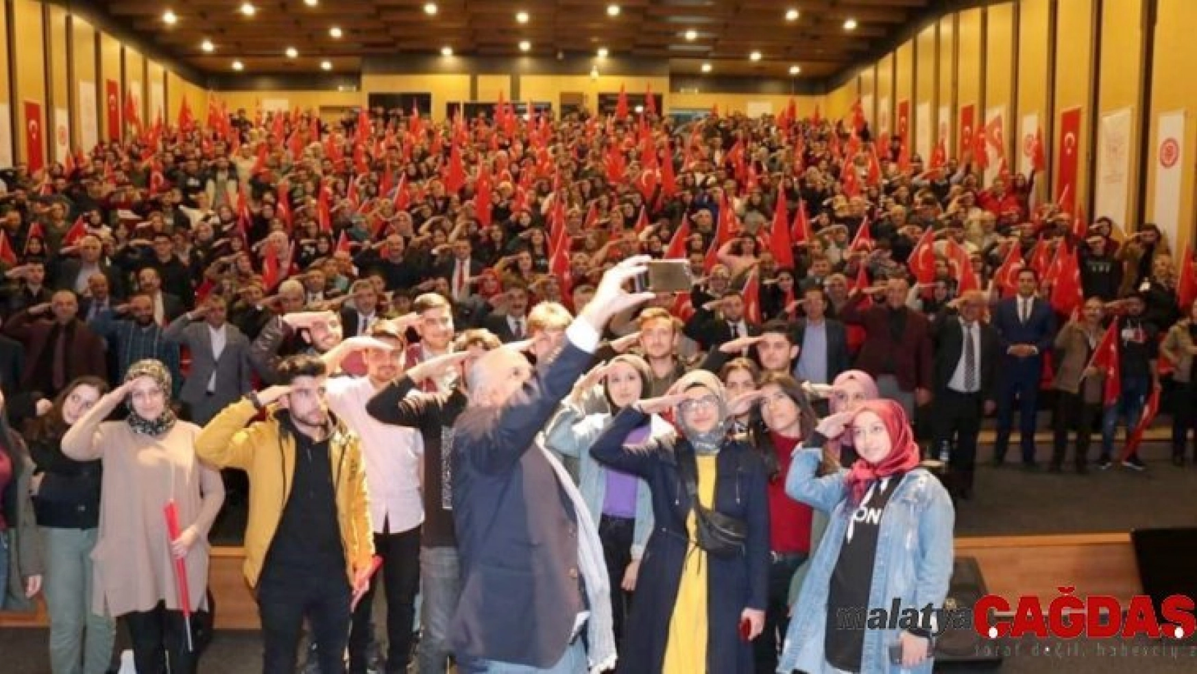 Mete Yarar: 'Türkiye tarih yazıyor'