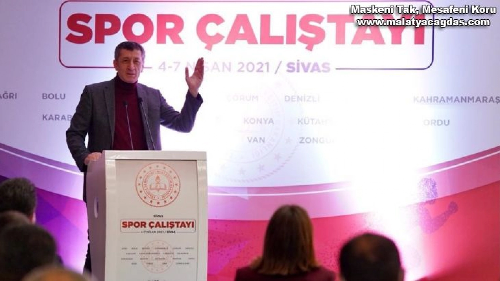 Milli Eğitim Bakanı Selçuk, Sivas'ta Spor Çalıştayı'na katıldı