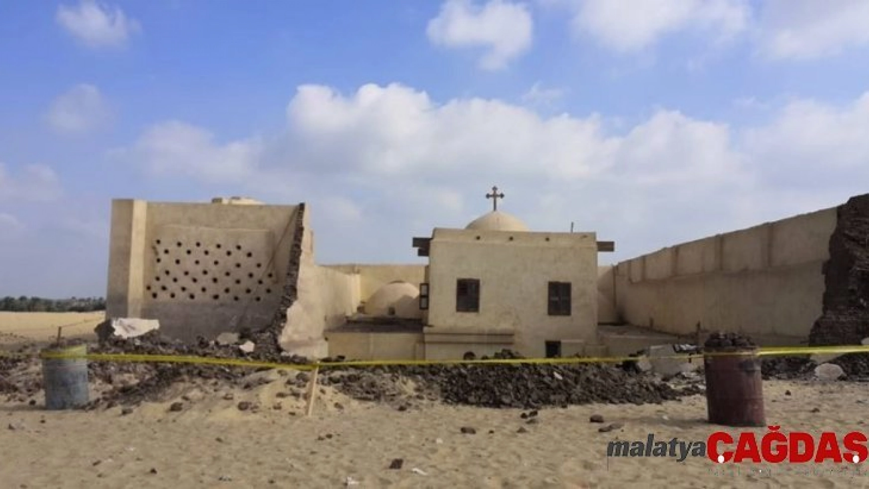 Mısır'da tarihi kilisenin duvarı çöktü: 2 ölü, 4 yaralı
