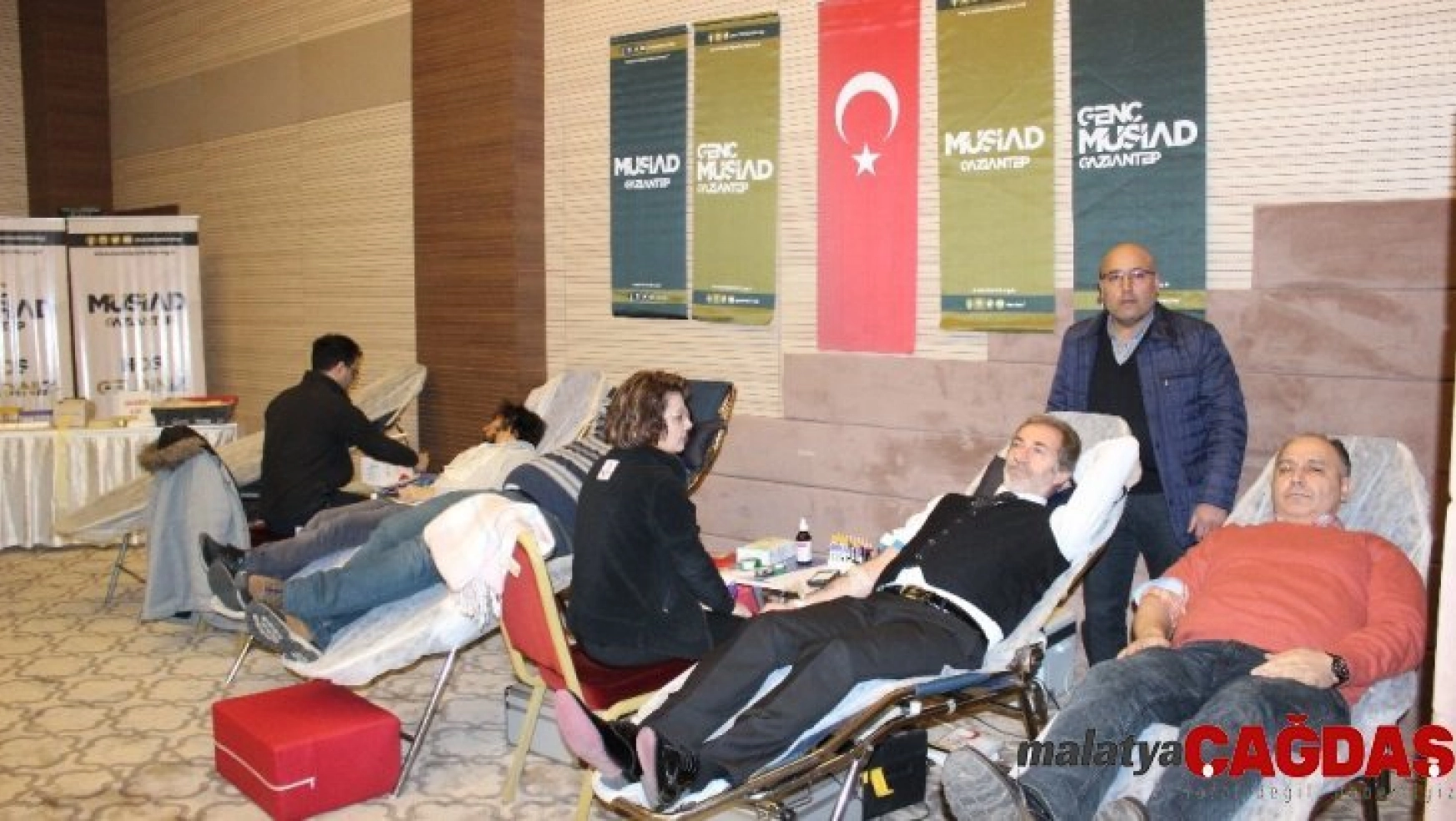 MÜSİAD'dan kan bağış kampanyasına destek
