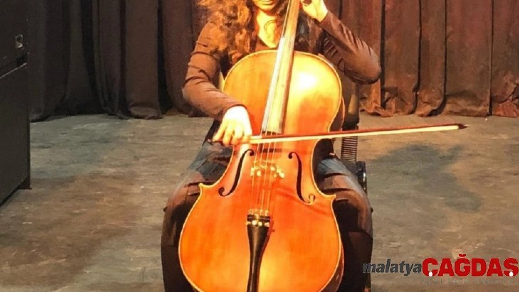 Müzik ve Bale Ortaokulu öğrencilerinden dönem sonu konseri