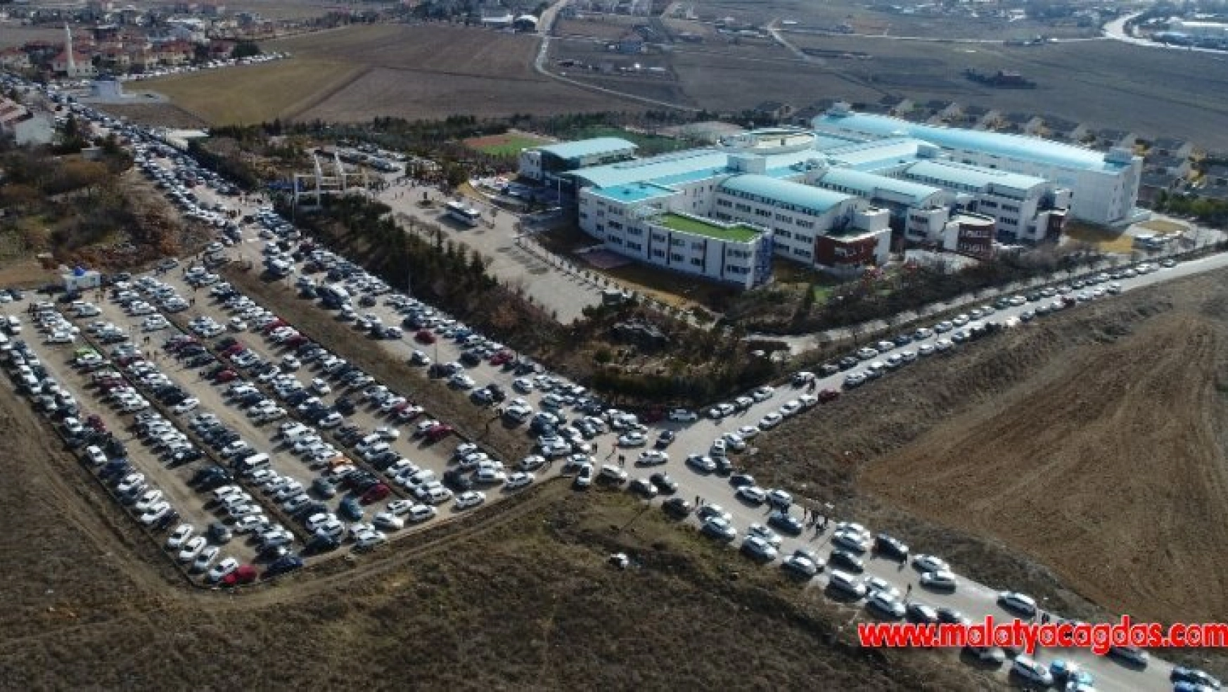 Nesibe Aydın'da bin 580 kontenjan için 45 bin 662 öğrenci sınava girdi