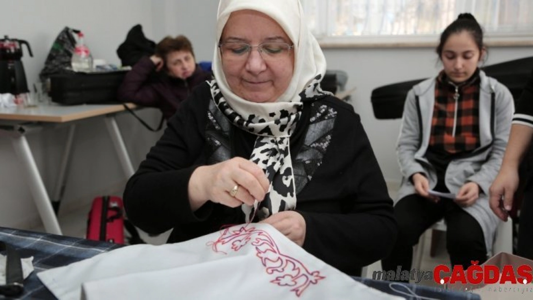 Nilüfer Belediyesi'nden Altınşehirli kadınlara destek