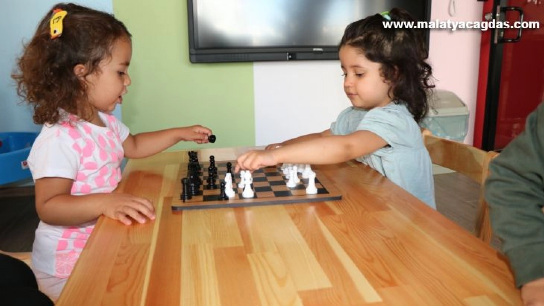 Okul öncesi dönemde satranç çocuklara farklı pencerelerden bakabilme alışkanlığı kazandırıyor