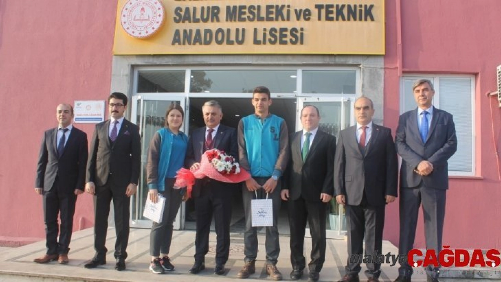 Okulda hayvan sağlığı kliniği Vali Yazıcı tarafından açıldı