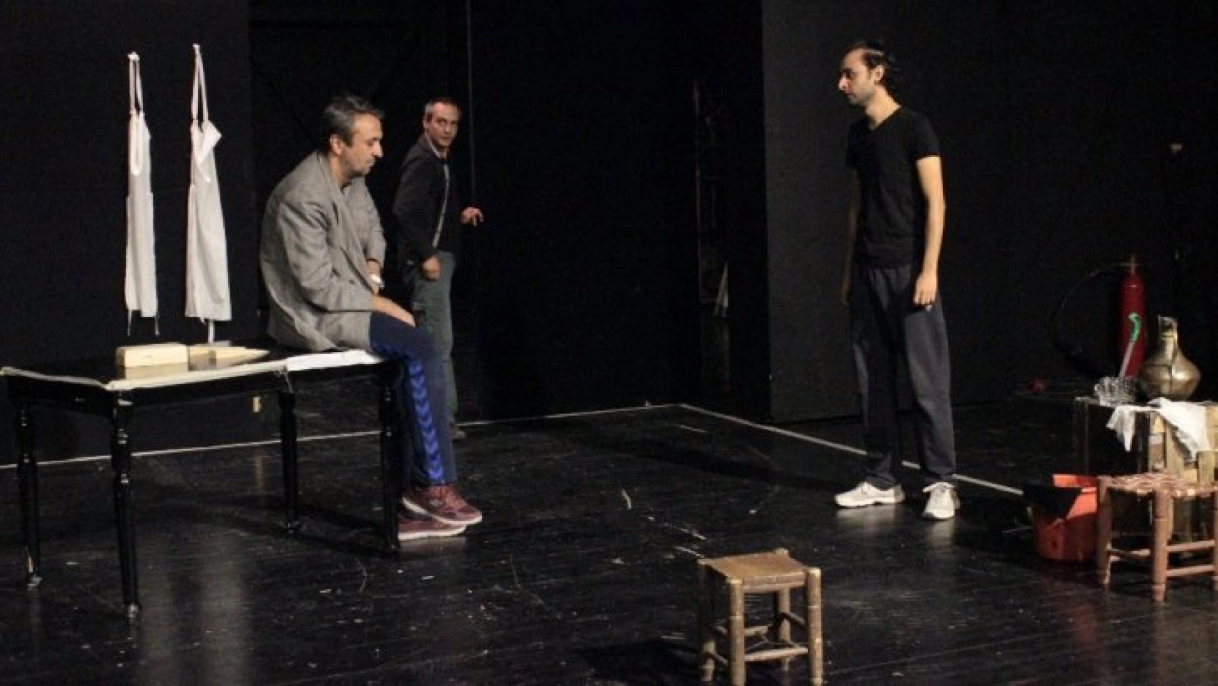 (ÖZEL) Tel Aviv'de yazılan oyunu Kosovalı yönetmen Ankara'da sahneleyecek