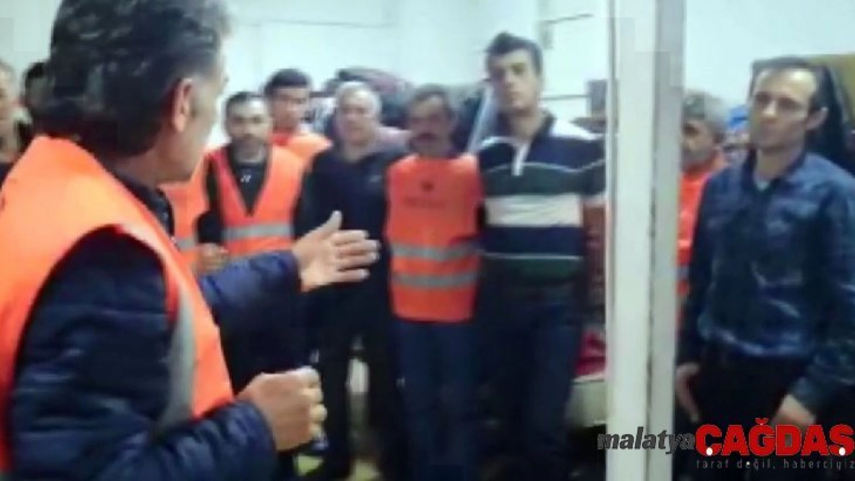 (Özel) Yaptıkları işin parasını alamayan Türk işçiler Gürcistan'da mahsur kaldı