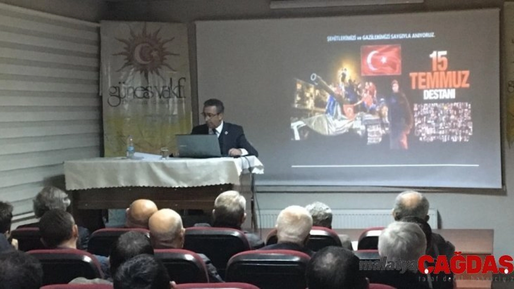 Prof. Dr. Ahmet Beşe, Güneş Vakfı'nda 'Türk-Amerikan İlişkileri ve günümüze yansımaları'nı anlattı
