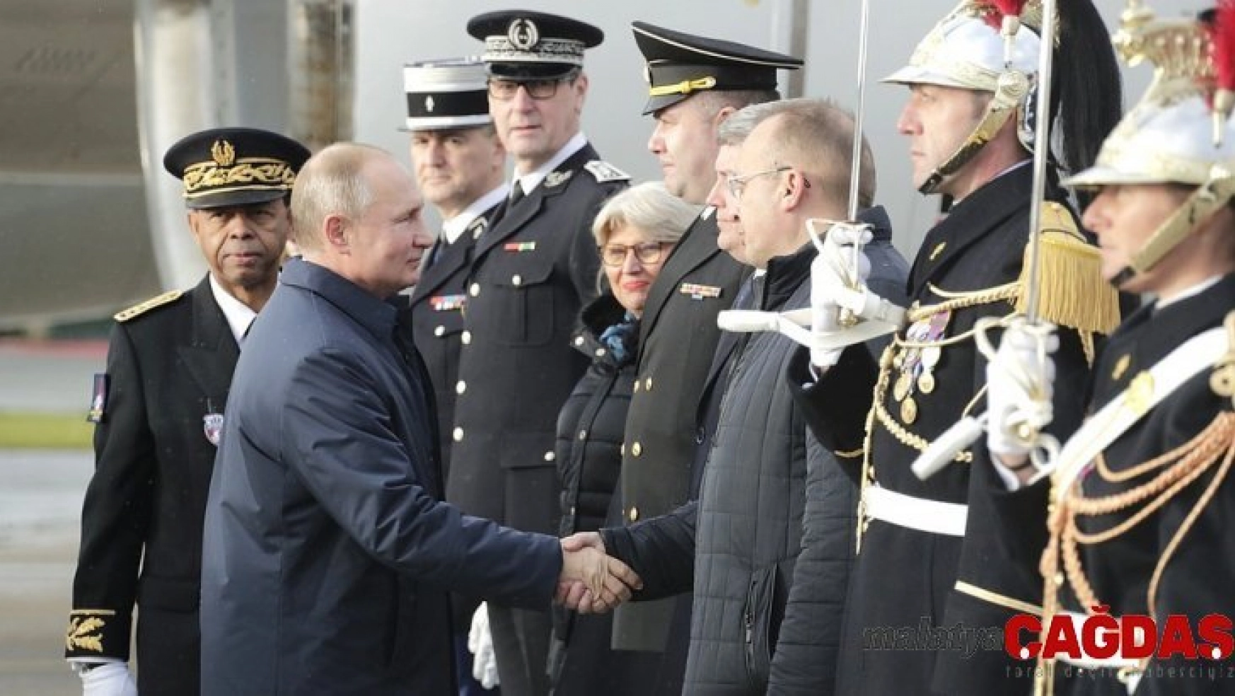 Putin ve Zelenskiy, Normandiya Dörtlüsü için Paris'te