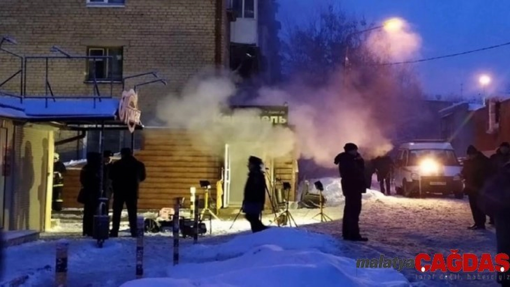 Rusya'da otelin yanından geçen sıcak su borusu patladı: 5 ölü