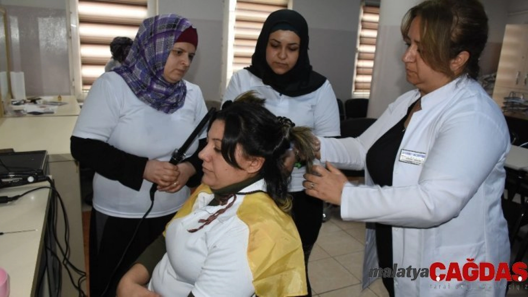 Şahinbey Belediyesi düzenlediği kurslarla meslek sahibi yapıyor