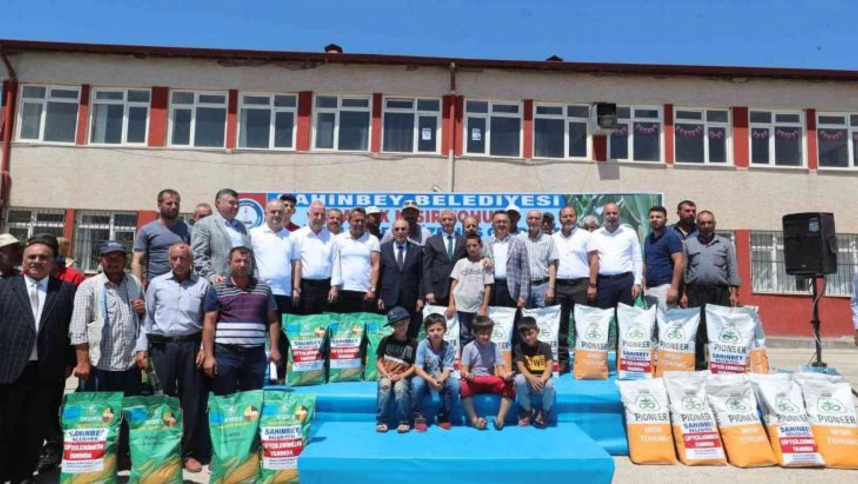 Şahinbey'de çiftçiye slajlık mısır desteği