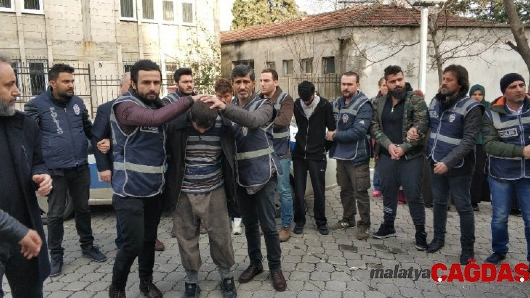 Samsun'daki vahşetin şüphelisi 12 Iraklı adliyede