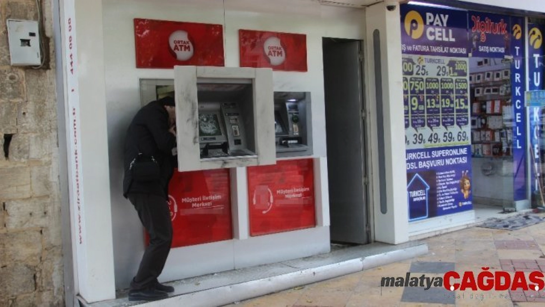Şanlıurfa'da hırsızlar ATM'lere dadandı