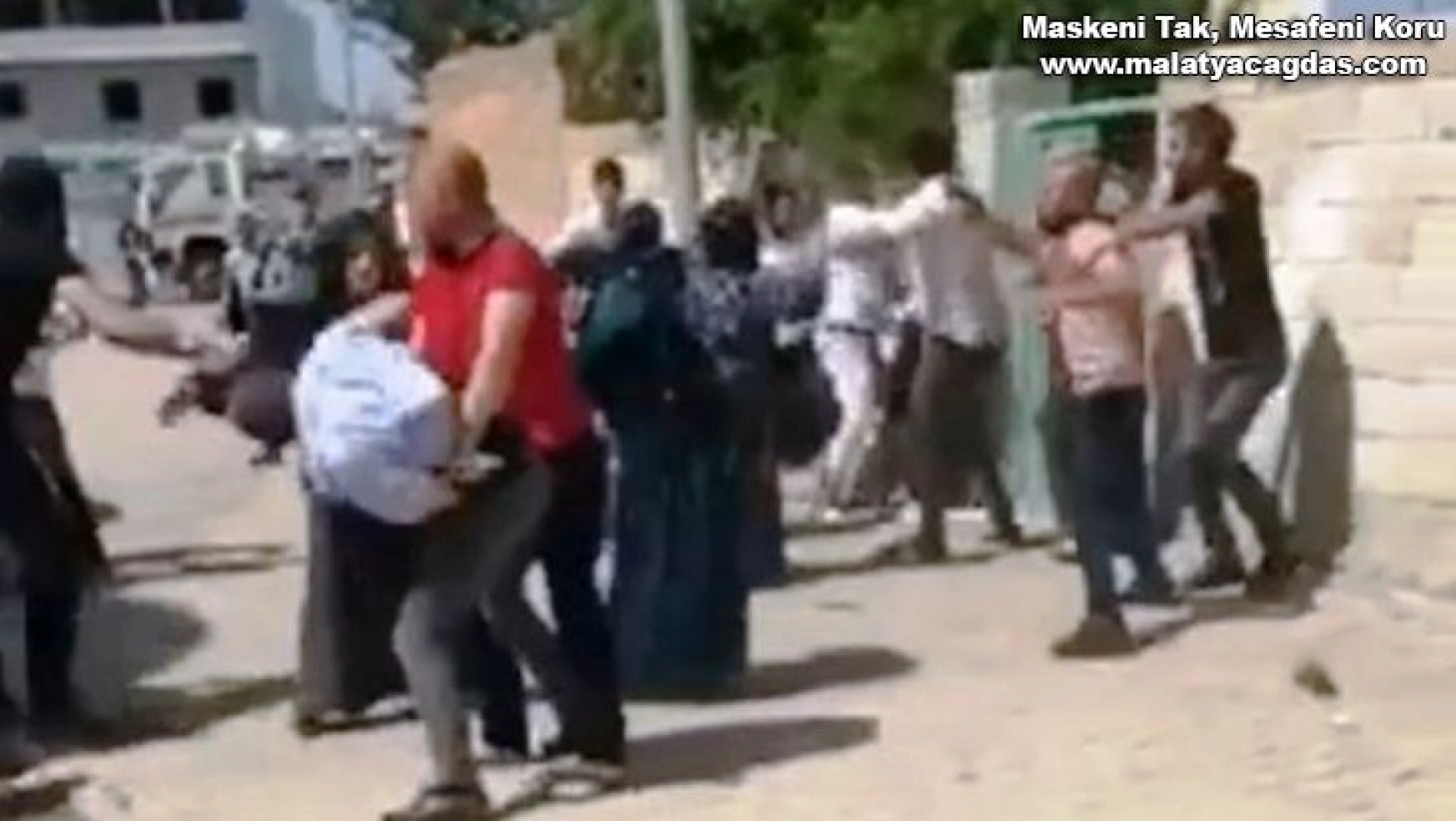Şanlıurfa'da iki aile arasında taşlı sopalı kavga: 6 yaralı