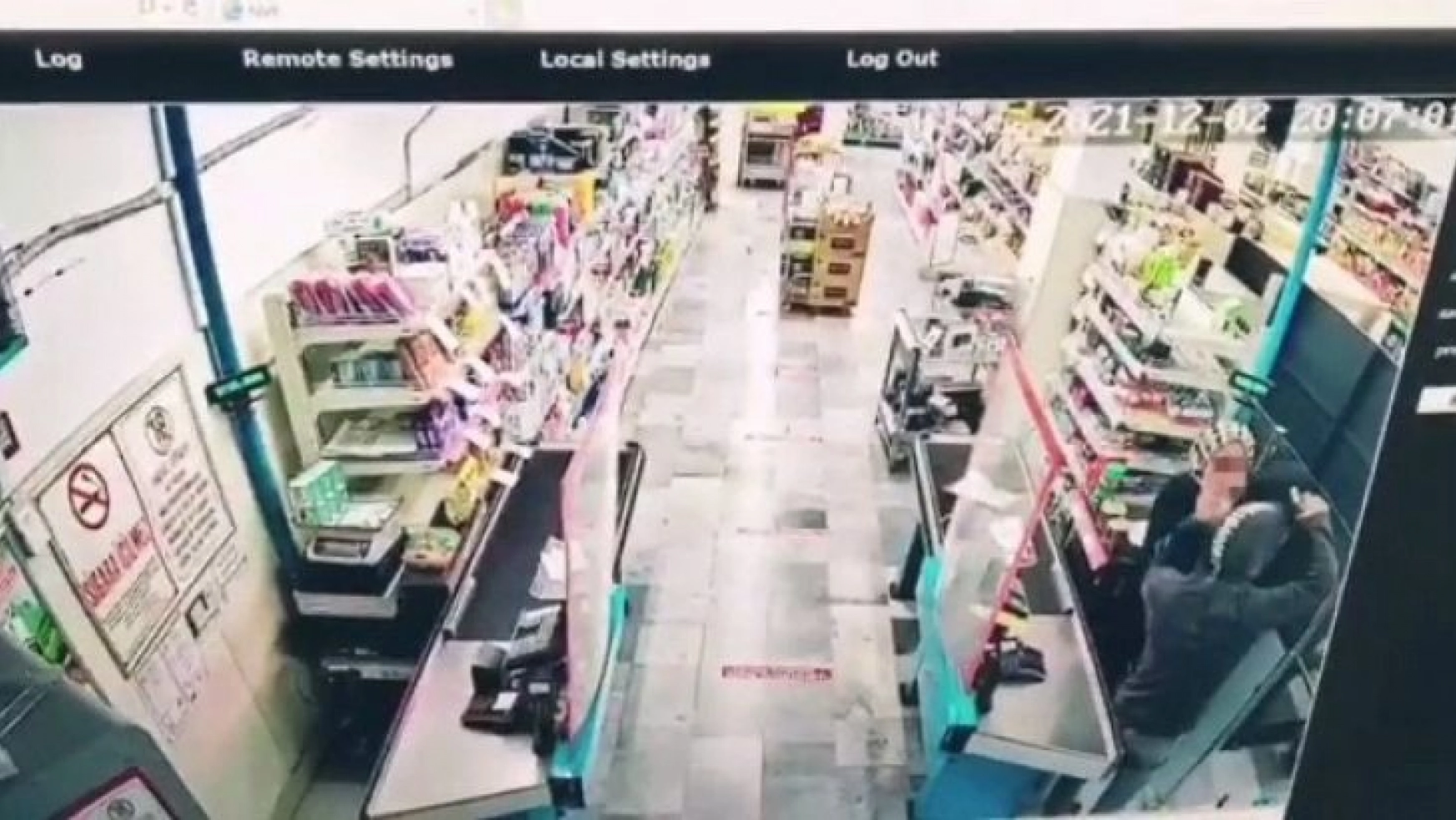Şanlıurfa'da markette silahlı soygun girişimi