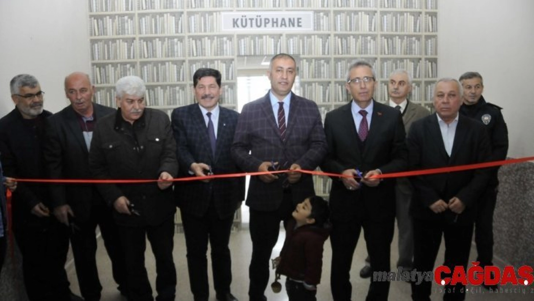 Sarayönü MYO'da modernize edilen kütüphane açıldı