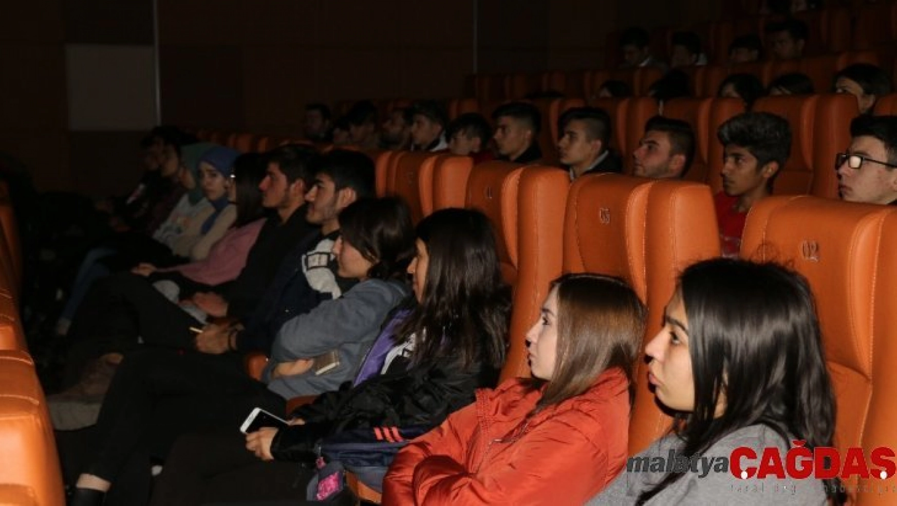 Sarıkamış'ın ayak sesi 'Beyaz Hüzün' filminde 600 gençle buluştu