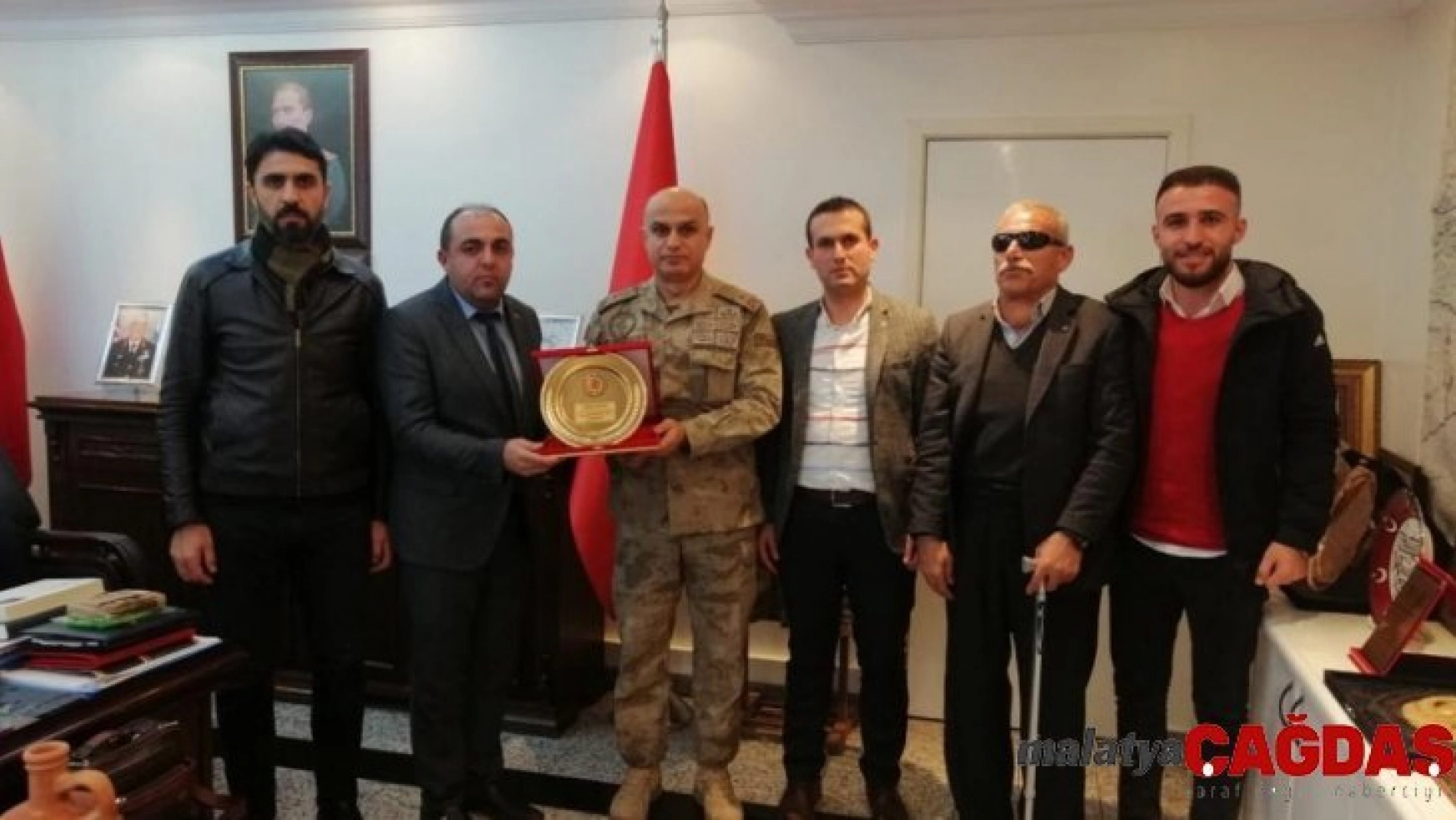 Şehit yakınlarından Diyarbakır Jandarma Bölge Komutanı Başoğlu'na ziyaret