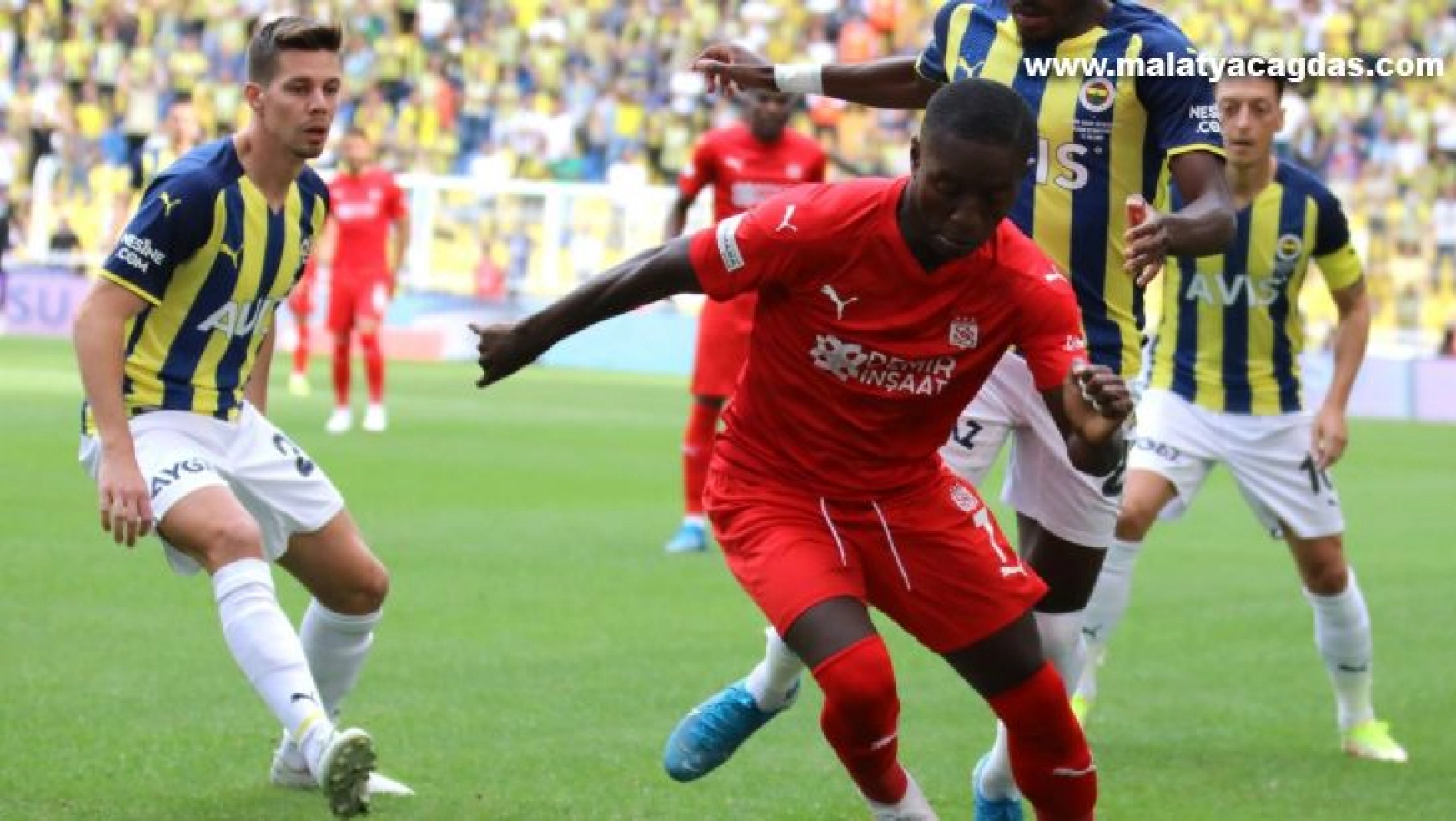 Sivasspor 914 gündür Fenerbahçe'ye yenilmiyor