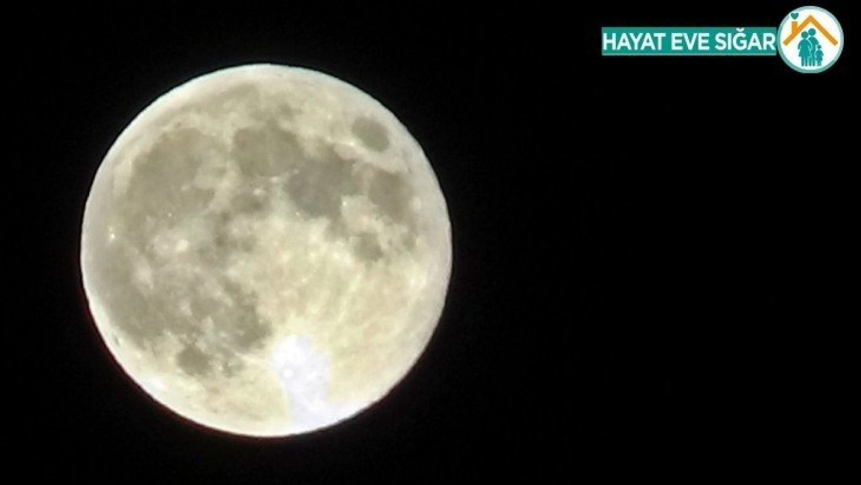 Süper ay Yüksekova'da görsel şölen oluşturdu